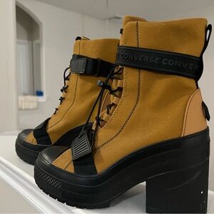 Converse woman’s Chuck Taylor high top platform boots